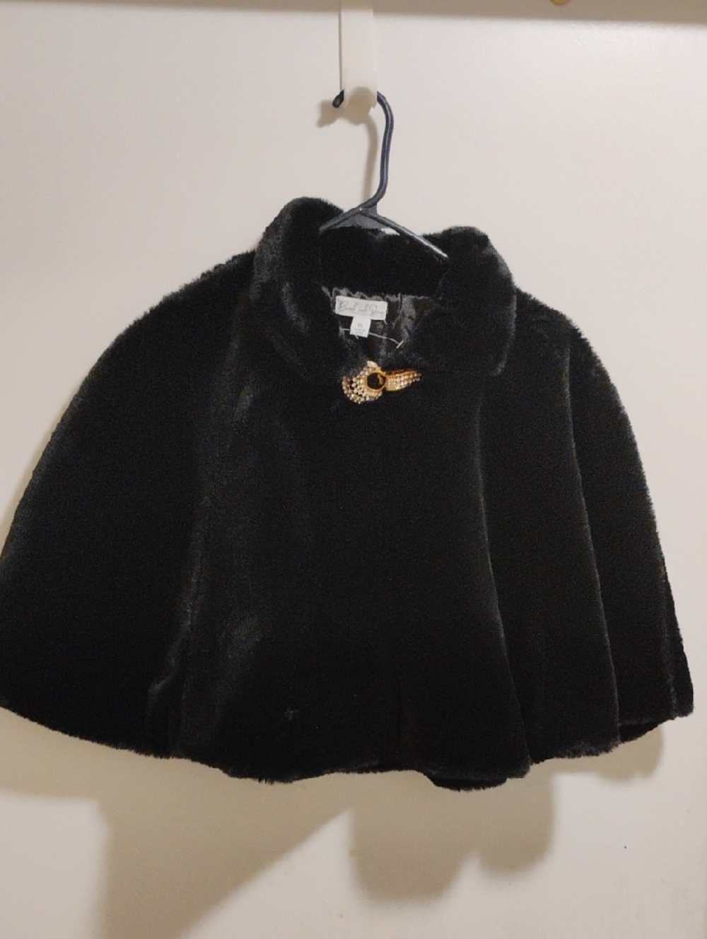 Girls Black Faux Fur Cape Coat with Decorative Brooch